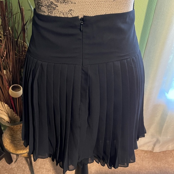 2/$13 NWOT pleated skirt - Picture 2 of 8